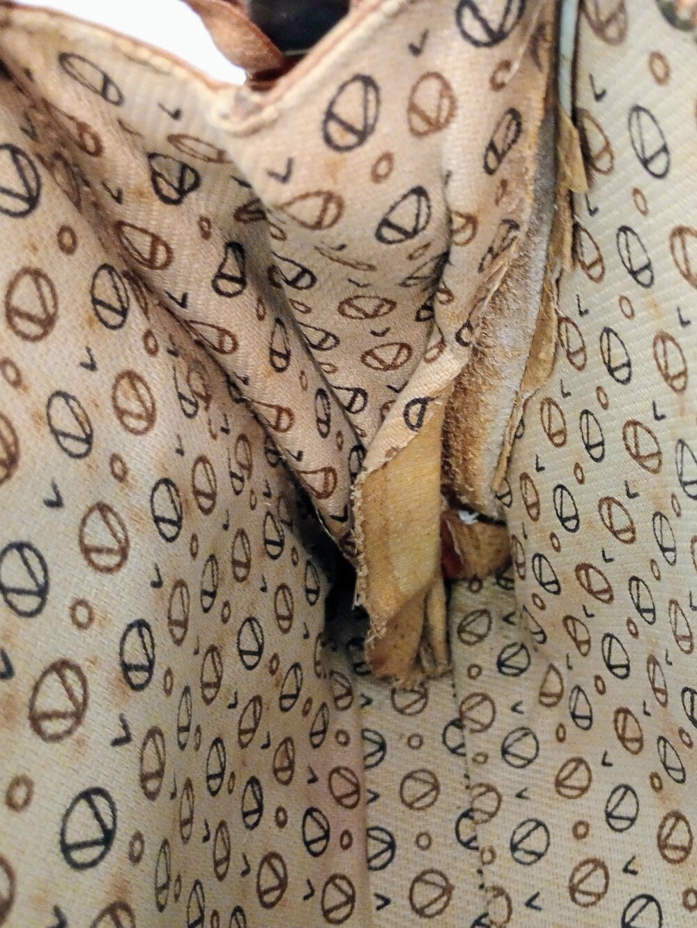 Valentino Garavani Vintage Leather Clutch Project Bag - Picture 14 of 16